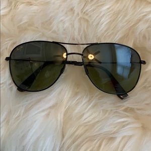Black Maui Jim Aviator Sunglasses